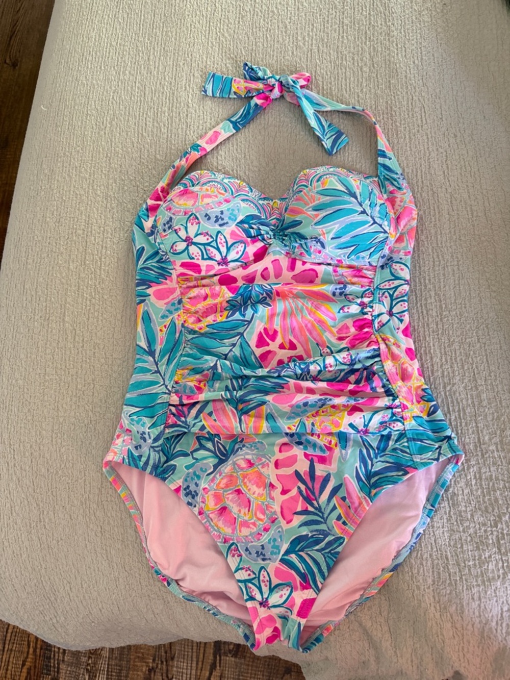 Lilly Pulitzer Women’s once piece swimsuit size 10